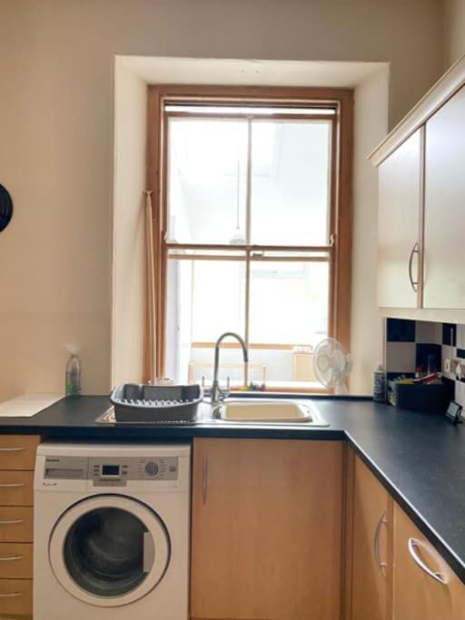 St John'S Flat Spacious Accomodation Dalry  Exterior foto